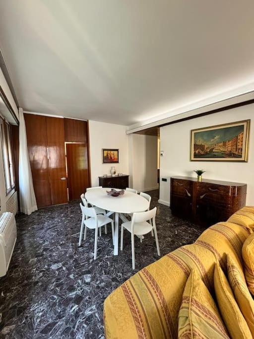 Madoneta Apartment เวนิส ภายนอก รูปภาพ